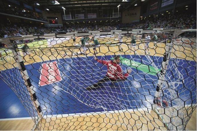Branková síť na házenou PP 3,5 mm, diváci x TV kamery, bílá/černá, hloubka 0,8 x 1,0 m