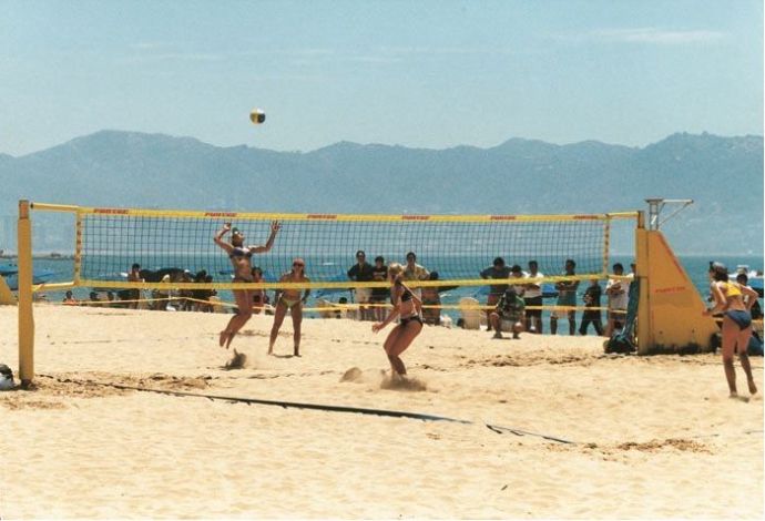 Beachvolejbalová síť PP 3 mm, žlutý lem, lano kevlar, pro hřiště 9 x 18 m