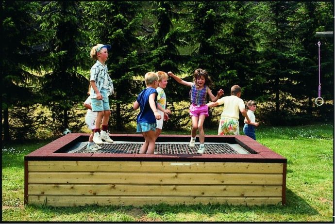 Trampolína 2000 na zostavenie s dreveným plášťom